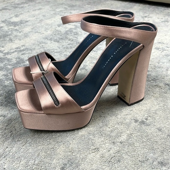 New Giuseppe Zanotti Tytania Satin Mule Sandals Zipper Toes Platform Heels Sz 40 - Picture 6 of 16